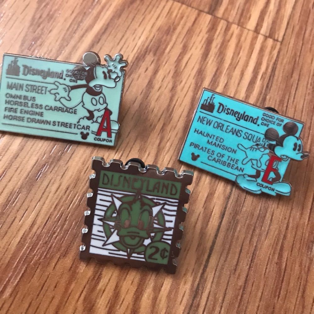 Disney pins